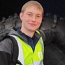 Знакомства: Дмитрий, 19 лет, Курган