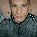 Знакомства: Денис, 32 года, Армянск