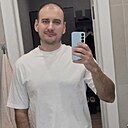 Знакомства: Олег, 34 года, Саратов