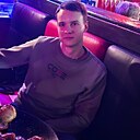 Знакомства: Владислав, 31 год, Киров