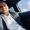 Знакомства: Viktor, 29 лет, Симферополь