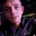 Знакомства: Виталий, 24 года, Уссурийск