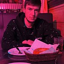 Знакомства: Виктор, 29 лет, Макинск