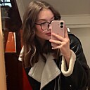 Знакомства: Ульяна, 20 лет, Санкт-Петербург