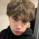 Знакомства: Максим, 19 лет, Челябинск