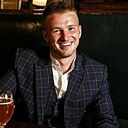 Знакомства: Виктор, 33 года, Магадан