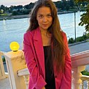 Знакомства: Алина, 33 года, Санкт-Петербург