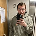 Знакомства: Алексей, 23 года, Чайковский