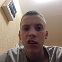 Знакомства: Максим, 18 лет, Саратов