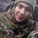 Знакомства: Илья, 32 года, Магнитогорск