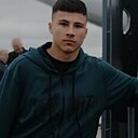 Знакомства: Олег, 21 год, Рязань