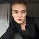 Знакомства: Саша, 22 года, Магадан