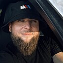 Знакомства: Максим, 31 год, Мурманск