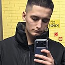 Знакомства: Антон, 22 года, Москва