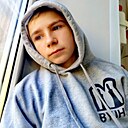 Знакомства: Илья, 18 лет, Луганск