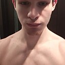 Знакомства: Максим, 18 лет, Саратов