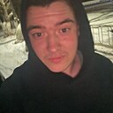 Знакомства: Максим, 22 года, Ясный