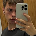 Знакомства: Илья, 18 лет, Тюмень