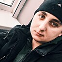 Знакомства: Виталий, 26 лет, Москва
