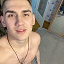 Знакомства: Женя, 22 года, Томск