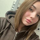 Знакомства: Алина, 22 года, Омск