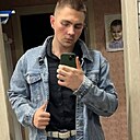 Знакомства: Максим, 22 года, Саратов
