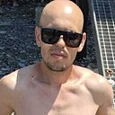 Знакомства: Артем, 33 года, Сургут