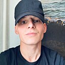 Знакомства: Максим, 23 года, Киров