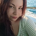 Знакомства: Алёна, 25 лет, Екатеринбург