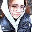 Знакомства: Альбинка, 19 лет, Тюмень