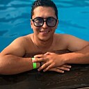 Знакомства: Данис, 26 лет, Бердянск