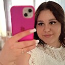 Знакомства: Вика, 22 года, Саратов