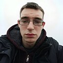 Знакомства: Максим, 22 года, Симферополь