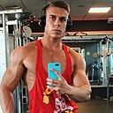 Знакомства: Илья, 27 лет, Москва