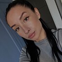 Знакомства: Полина, 32 года, Москва