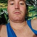 Знакомства: Madalin, 30 лет, Huşi