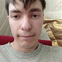 Знакомства: Макс, 21 год, Киселевск