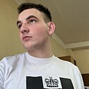 Знакомства: Максим, 20 лет, Луга