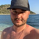 Знакомства: Антон, 40 лет, Москва