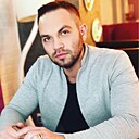 Знакомства: Максим, 34 года, Владивосток