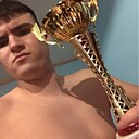 Знакомства: Дема, 18 лет, Екатеринбург