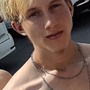 Знакомства: Илья, 21 год, Новосибирск