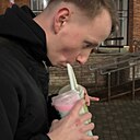 Знакомства: Александр, 23 года, Киров