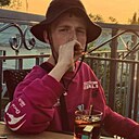 Знакомства: Матвей, 18 лет, Новосибирск