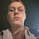 Знакомства: Максим, 24 года, Арсеньев