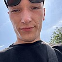 Знакомства: Владислав, 21 год, Мосты