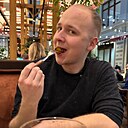 Знакомства: Александр, 27 лет, Москва