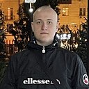 Знакомства: Макс, 20 лет, Волгодонск