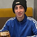 Знакомства: Виктор, 25 лет, Кемерово