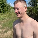 Знакомства: Денис, 21 год, Благовещенск